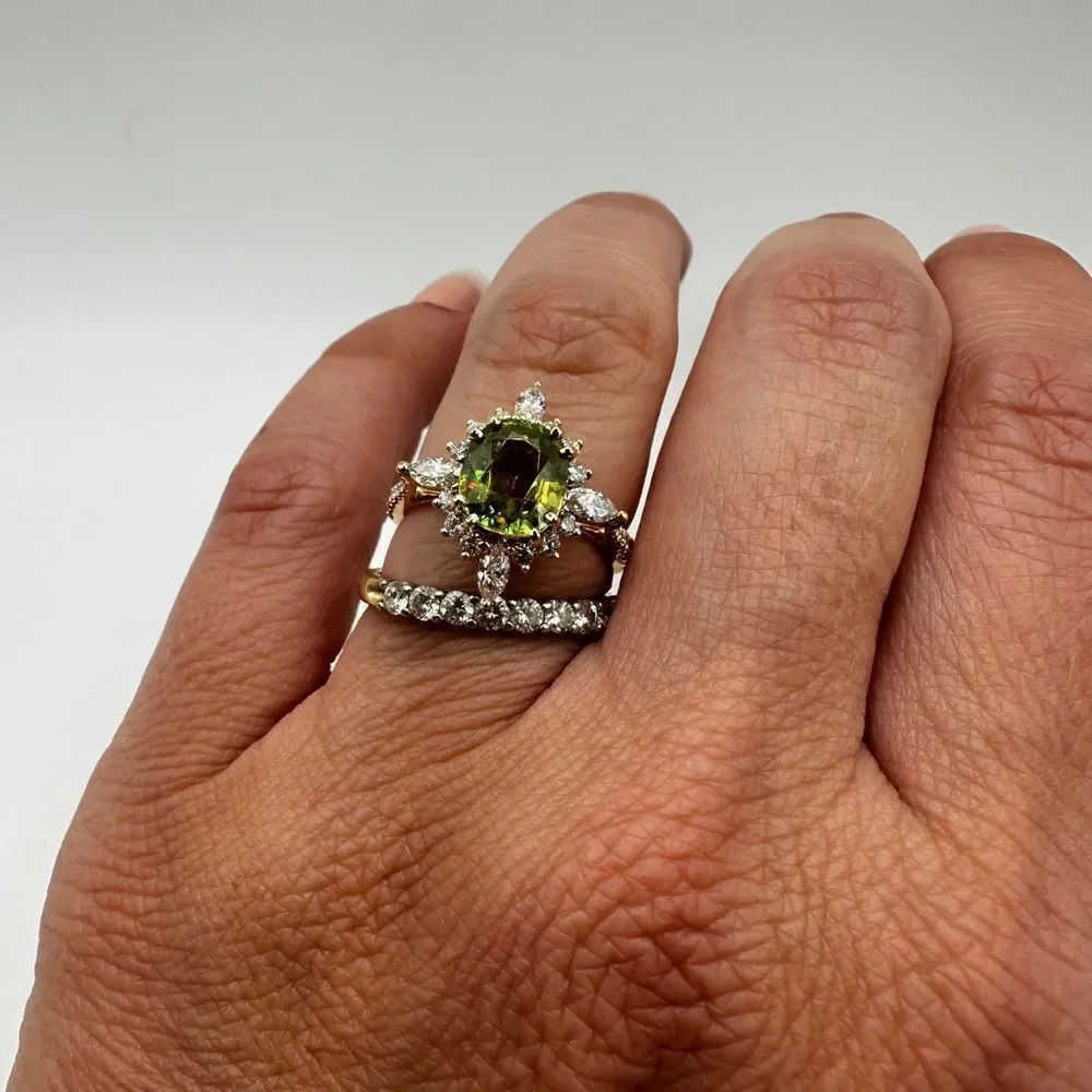 NWT‎ 8.2x7.2mm Oval Cut Sphene with .64ctw diamonds in 14kt yellow gold ring!